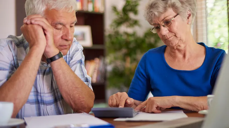 Când intră pensia pe luna iulie. De ce sunt vești bune pentru pensionarii care iau bani pe card Foto: Freepik (fotografie cu caracter ilustrativ)