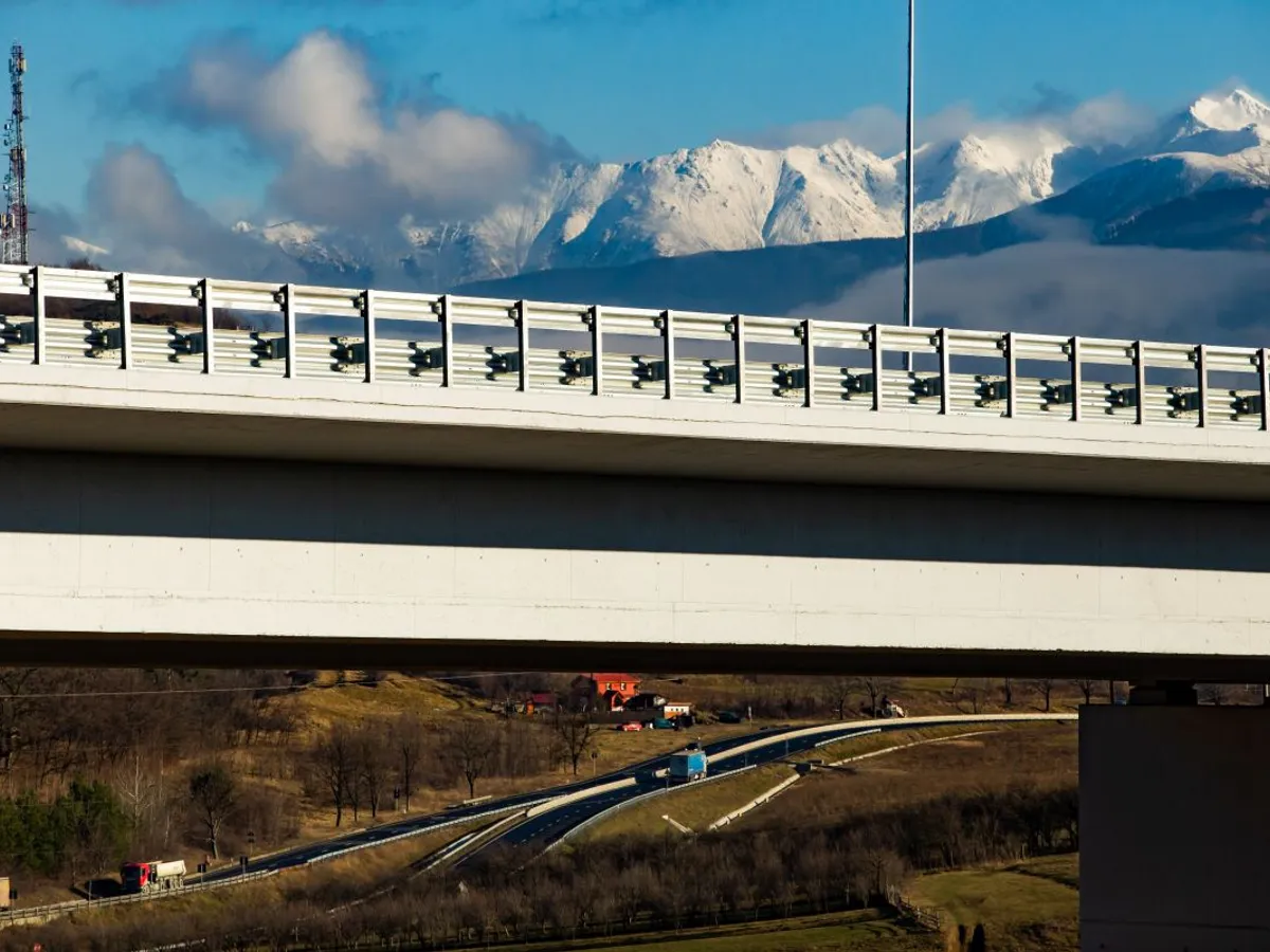 Primul lot al tronsonului de autostradă Sibiu - Pitești, între Șelimbăr și Boița - Foto: INQUAM PHOTOS/Ovidiu Dumitru Matiu (Imagine cu caracter ilustrativ)