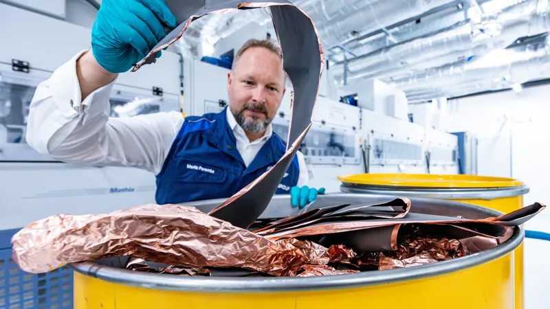 Electrificare mașinilor include reciclarea. Prima uzină de reciclare directă, mecanică, în Bavaria - Foto: BMW
