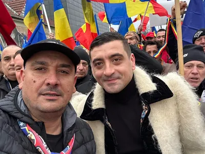 Jereb Mihai Florin, alias Make, alături de George Simion de 1 Decembrie la Alba Iulia. Sursă foto: Facebook
