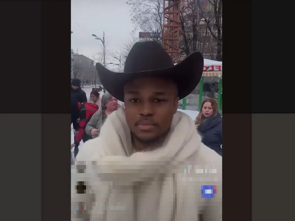 Influencer-ul american „Adonis Live”, reținut de poliție în București - Foto: captură video