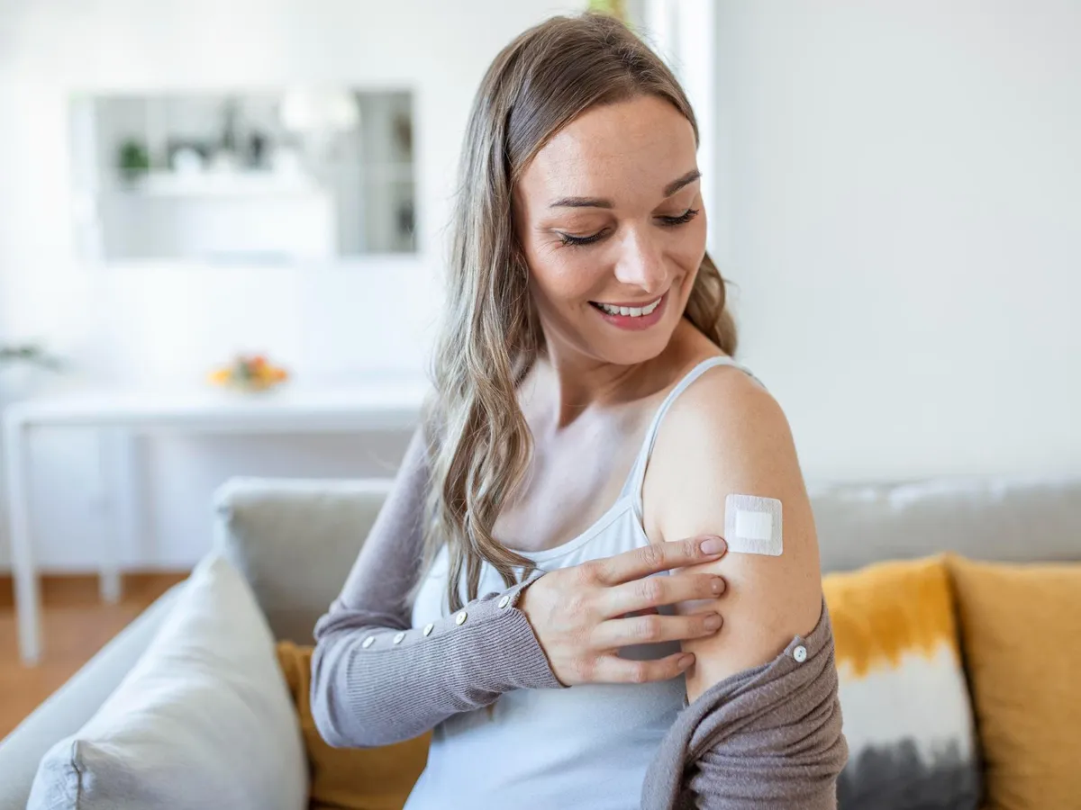 Cu toții le avem și ne derutează. Iată de ce vaccinurile pe care le-am făcut în copilărie au lăsat cicatrici