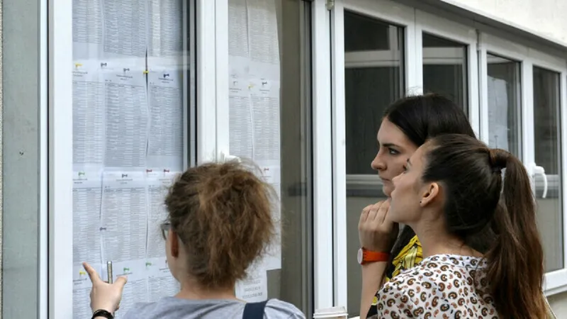 Elevii află azi unde au fost repartizați Foto: captură ProTV