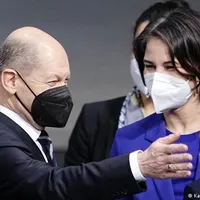 Cancelarul Olaf Scholz şi ministra de Externe Annalena Baerbock