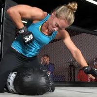 Julie Kedzie, o luptătoare de MMA și-a donat creierul pentru cercetare Foto: profimediaimages.ro
