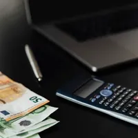 Unii români vor primi ajutoare financiare de la stat Foto: Freepik.com