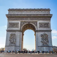 Drapelul UE a fost înlăturat de pe Arcul de Triumf din Paris/FOTO: dailysabah.com