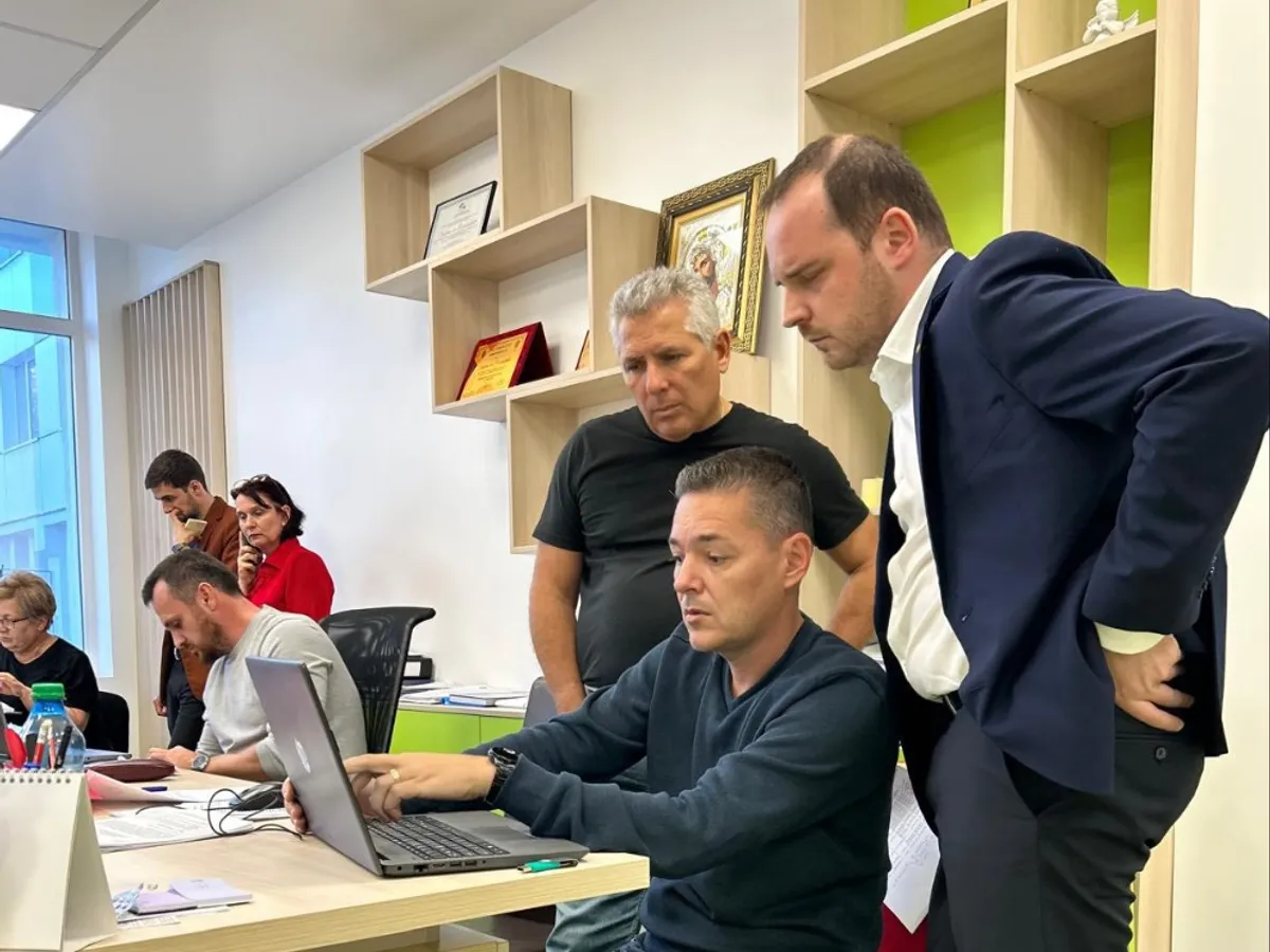 Alexandru Rogobete, ministrul Sănătății, în control la Spitalul Sfanta Maria din Iași - Foto: Facebook/ Alexandru Rogobete