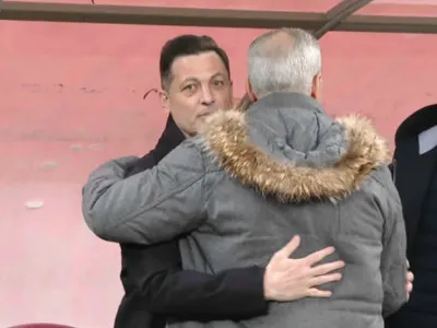 FOTO Apariție rară pe gazonul de la Arena Națională! A coborât să-l salute pe Mirel Rădoi