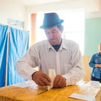 1.186.000.000 de lei costă campania pentru alegerile prezidențiale 2025. Cine ia cei mai mulți bani - Foto: Profimedia Images