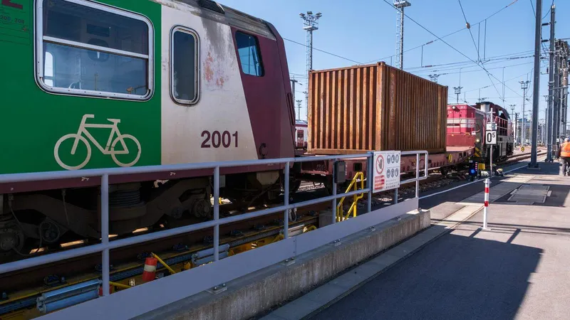 20 trenuri pensionate după 35 de ani în Luxembourg, „ca noi” pe căile ferate din România - Foto: CFL