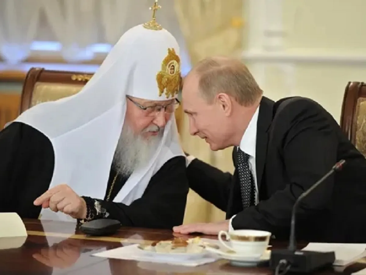 Averea fabuloasă este motivul pentru care Patriarhul Kirill al Moscovei se închină la Putin Foto: RIA Novosti