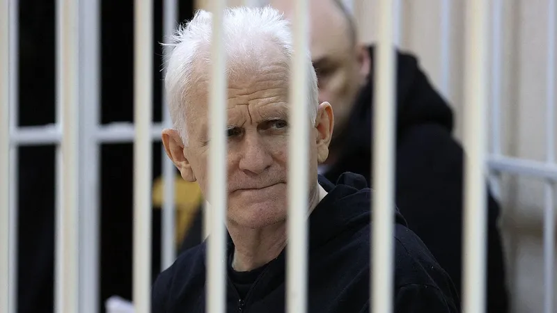 Ales Bialiatski, laureat al Premiului Nobel pentru Pace din Belarus, 10 ani de închisoare - Foto: Profimedia Images
