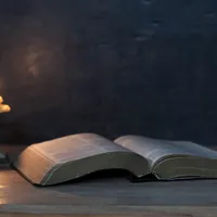 SĂRBĂTOARE 6 IUNIE Sfântul care a ales viața monahală, deși tatăl său lucra la curtea imperială - Foto: Freepik.com (Imagine cu caracter ilustrativ)