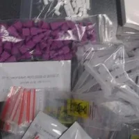 Testele de salivă au venit la grămadă, nu împachetate individual. Foto Captură video