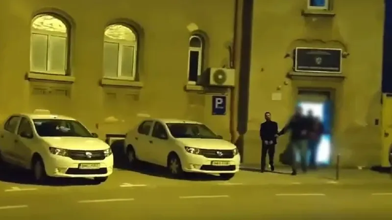 Hoțul de mațini a fost reținut de Poliție Foto: captură video amator