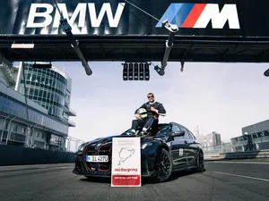 Un break de 550 CP pe benzină, mai rapid decât Tesla Model S de 1.020 CP pe Nurburgring - Foto: BMW