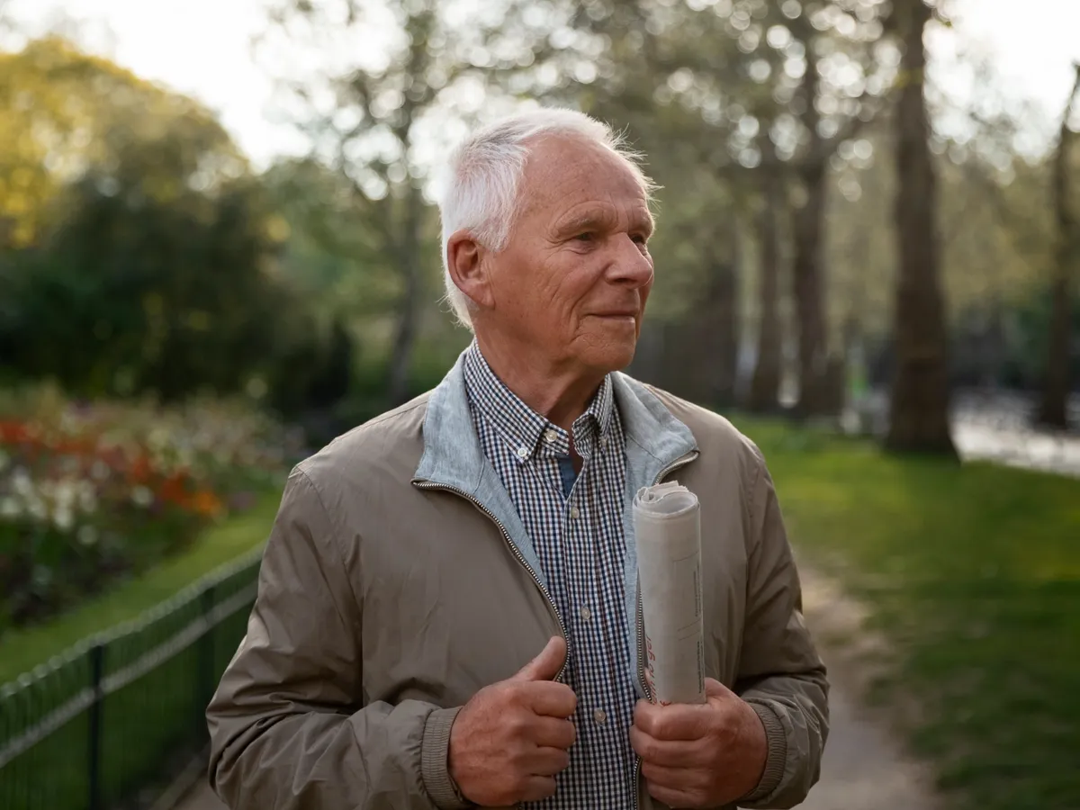 Nedreptate la pensie: A avut 7.000 lei salariu și s-a pensionat cu 3.300 lei. Cât a muncit pensionarul?