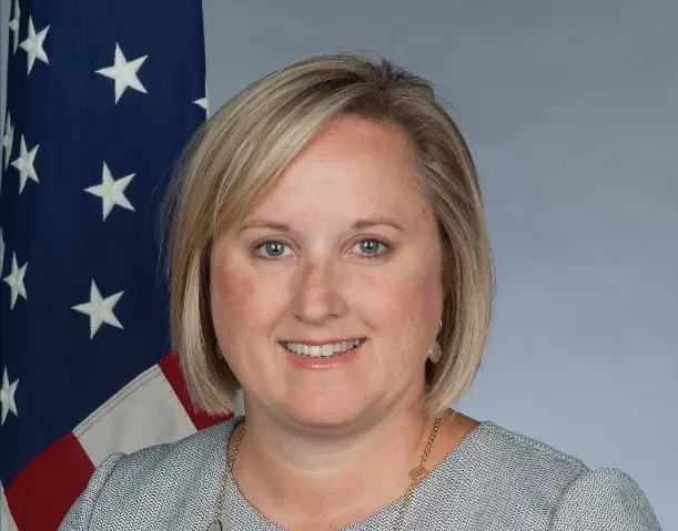 Belarus răspunde sancțiunilor SUA: mai puțini diplomați americani la Minsk, vize date mai greu. În imagine, ambasadorul american la Minsk, Julie Fisher/FOTO: by.usembassy.gov