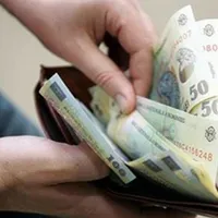 INS: Românii au încasat în luna decembrie cu 234 de lei mai mult, comparativ cu luna precedentă/FOTO: zf.com