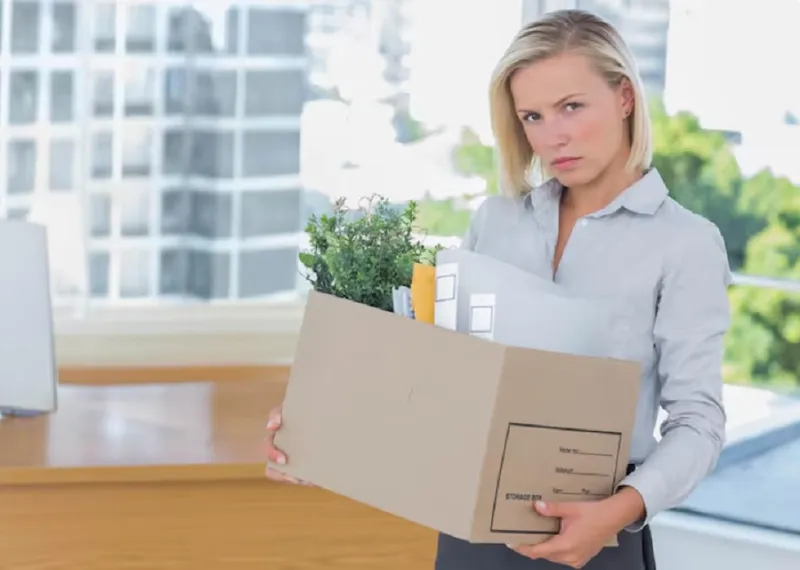 Femeie concediată - Foto: Freepik (rol ilustrativ)