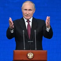 În loc să zboare cu avionul, Vladimir Putin preferă să călătorească prin Rusiei cu un tren blindat - Foto: Wikimedia/kremlin.ru