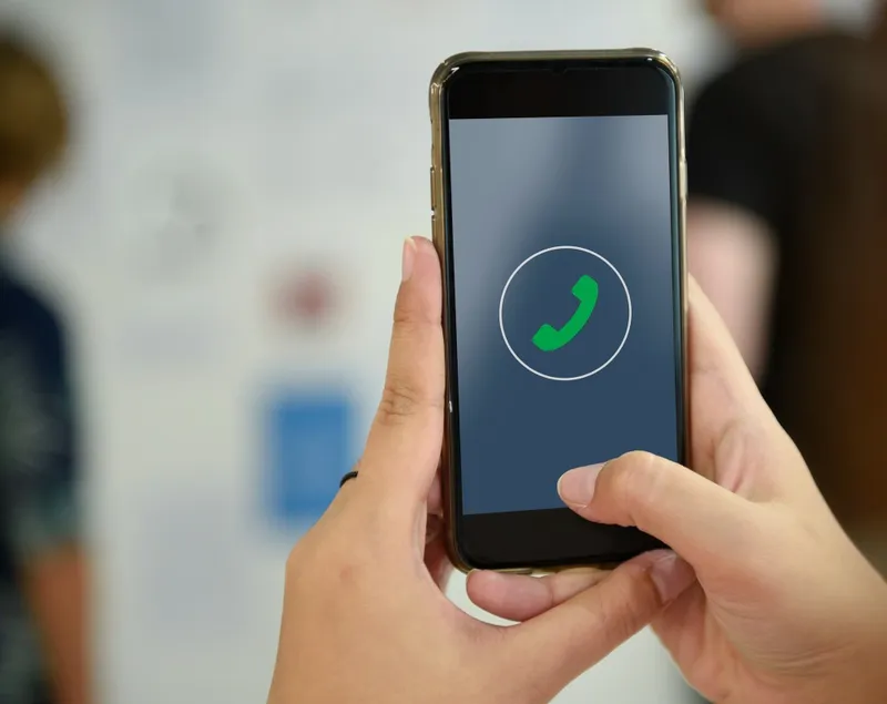 Apel pe telefon - Foto: freepik