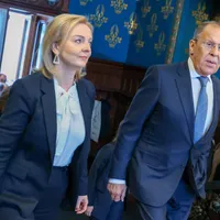 Ministrul britanic de Externe, Liz Truss, și omologul rus, Serghei Lavrov/foto: Profimedia Images