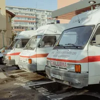 Ambulanțele vechi de la Spitalul pentru copiii „Grigore Alexandrescu”. Foto Salvați Copiii