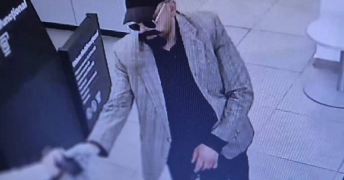 A dat un jaf cu un pistol de jucărie. Poliția s-a speriat ca în Vestul Sălbatic • Newsweek România