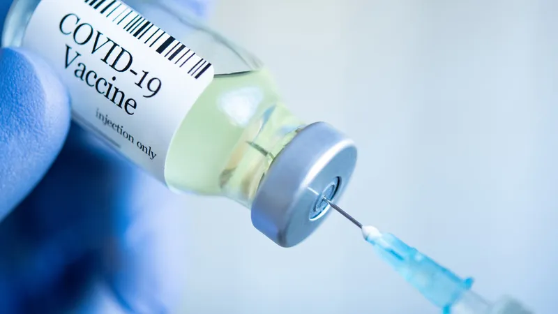 Vaccinurile Pfizer şi AstraZeneca sunt eficiente împotriva variantei indiene de COVID. / Foto: caricom.org