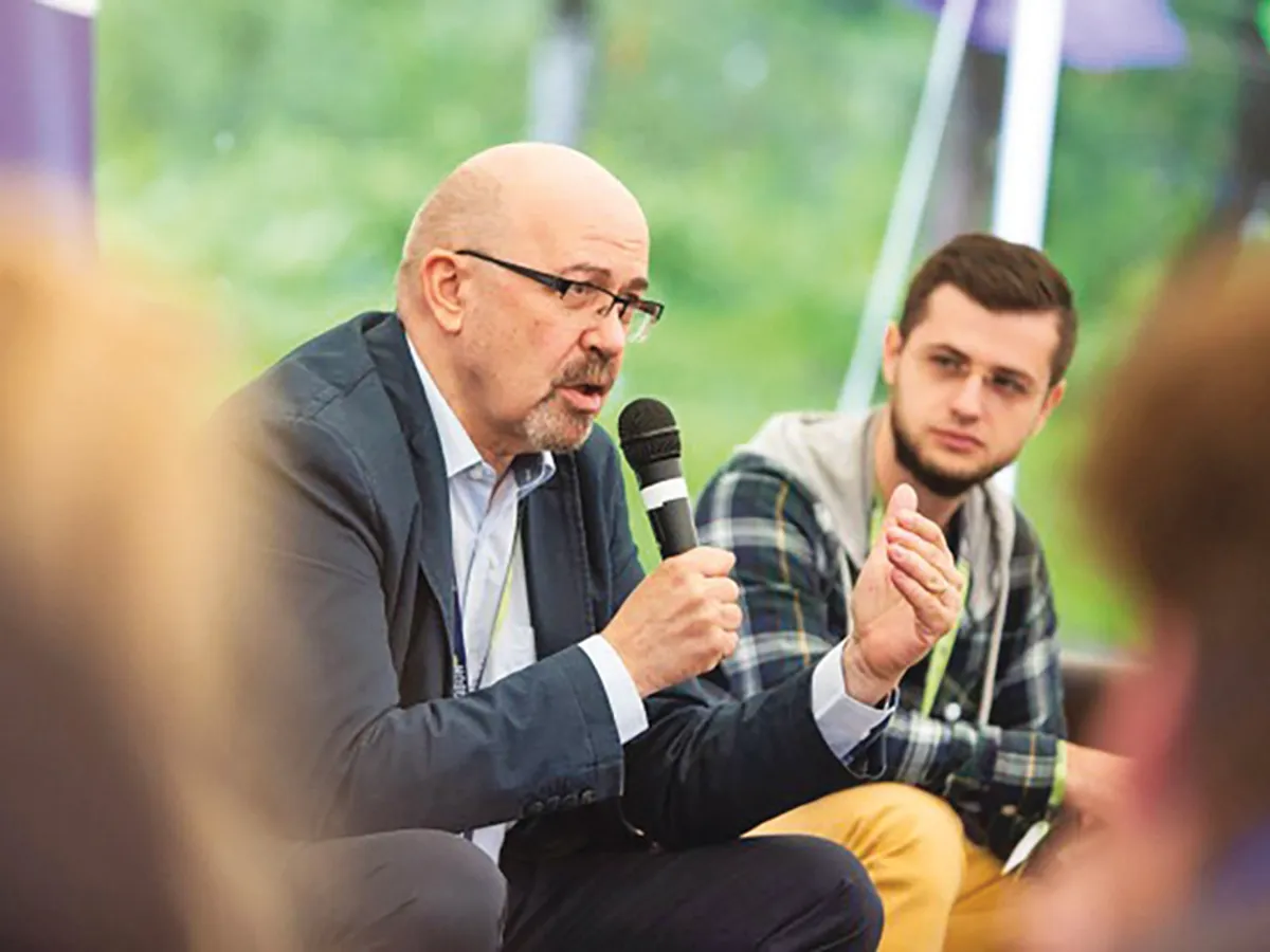 FĂRĂ SCRUPULE Președintele UDMR, Kelemen Hunor, a pierdut jumătate din electoratul uniunii din vremea lui Marko Bela (foto), dar speră ca Viktor Orban să mobilizeze la vot maghiarii din Ardeal