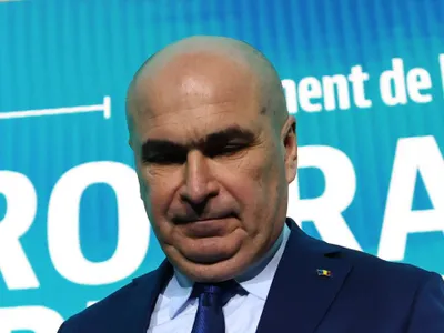 Preşedintele interimar Ilie Bolojan, la evenimentul de lansare a candidatului coaliţiei de guvernare la Preşedinţia României - Foto: INQUAM PHOTOS/George Călin