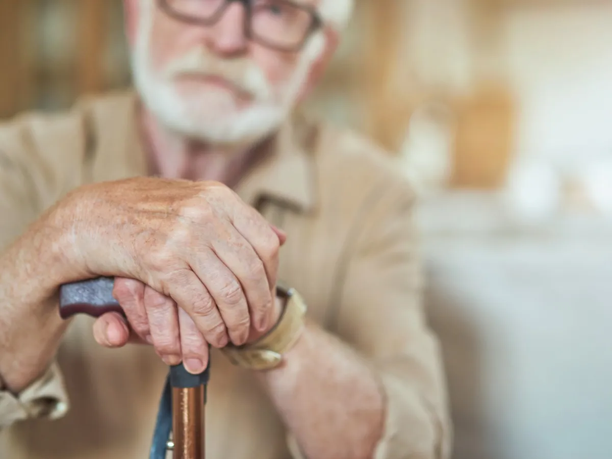 Casa de Pensie anunț pentru pensionarii care iau vineri bani pe card. Mergeți la bancomat la prânz! Foto: Freepik (fotografie cu caracter ilustrativ)