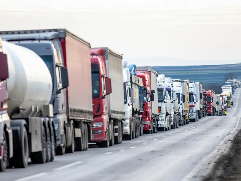 Coșmar în vămile României, pentru TIR-urile cu mărfă non-UE. Sistemul lansat la 1 august merge prost - Foto: INQUAM PHOTOS / Casian Mitu (Imagine cu rol ilustrativ)