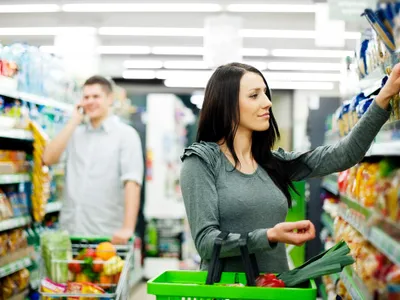 Alertă alimentară! Un supermarket retrage un produs de la vânzare. Conține o bacterie periculoasă - Foto: Freepik.com (rol ilustrativ)