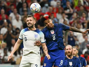 Luke Shaw (UK) și Weston McKennie (SUA) / Foto: Profimedia