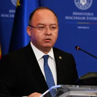 Aurescu: Prezenţa militarilor NATO, la Cincu, este o dovadă clară a unităţii şi solidarităţii aliate - Foto: gov.ro
