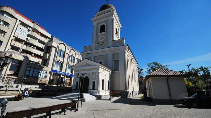 EXCLUSIV Șoc la Biserica Banu din Fundație - Foto: ZdI