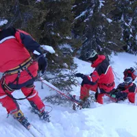 Salvamonții au făcut „noapte albă” în încercarea de a salva 86 „rătăciți” aflați pe munți într-o zi - Foto: Facebook/ Salvamont Romania-Dispeceratul National Salvamont