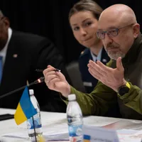 Ministrul ucrainean al Apărării, cu omologul său american/foto: profimedia