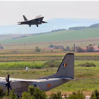 Un F-22 Raptor, în timpul unui antrenament la Baza Aeriană de la Câmpia Turzii. Sursă foto: MApN