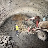 Imagini spectaculoase! Cum sunt săpate tunelurile pe „Autostrada urșilor”. Termenul era 2016 - Foto: Facebook / DRDP Timișoara