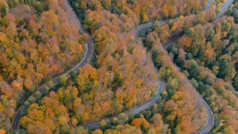 Transfăgărășanul are concurență. A fost deschis un nou drum spectaculos în România. Are 81 km - Foto: captură video
