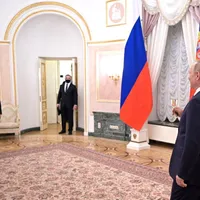 Putin l-a primit cu șampanie pe Orban la Kremlin în februarie. / Foto: Profimedia