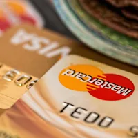 Reduceri substanțiale la plata taxelor pentru clienții anumitor bănci. Discount la început de an Foto: Pexels (fotografie cu caracter ilustrativ)