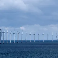 Turbine eoliene la graniţa cu România - Foto: Flickr/ Lars Plougmann