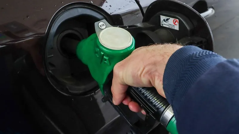 Cât s-au scumpit benzina şi motorina? A câta scumpire a carburanţilor de anul acesta este? - Foto: Profimedia Images (imagine cu caracter ilustrativ)