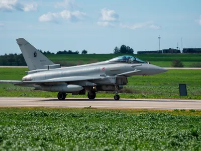 VIDEO Polonia ridică avioane după atacul rus cu rachete Kinzhal. Un Typhoon a interceptat un IL-20 - Foto: Profimedia Images