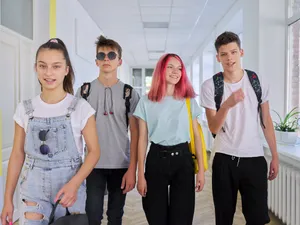 Atenție, părinți! Un psihoterapeut explică de ce nu trebuie să fiți excesiv de protectori - Foto: Freepik (Imagine cu rol ilustrativ)